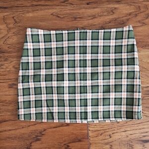 Brandy Melville Green Pencil Mini Skirt for Casual Wear JUNIOR